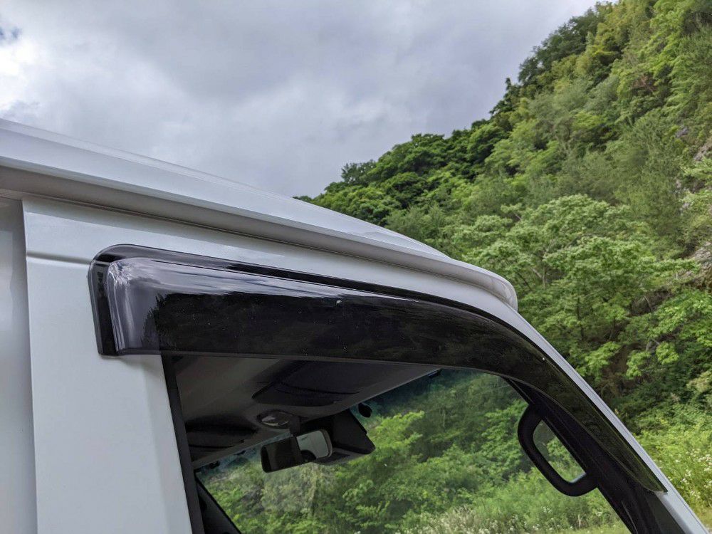 専用バイラビ　セット　横　様 S700V系 ハイゼットカーゴ専用サイドバイザー 左右セット